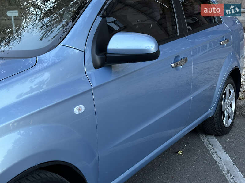 Седан Chevrolet Aveo 2007 в Николаеве