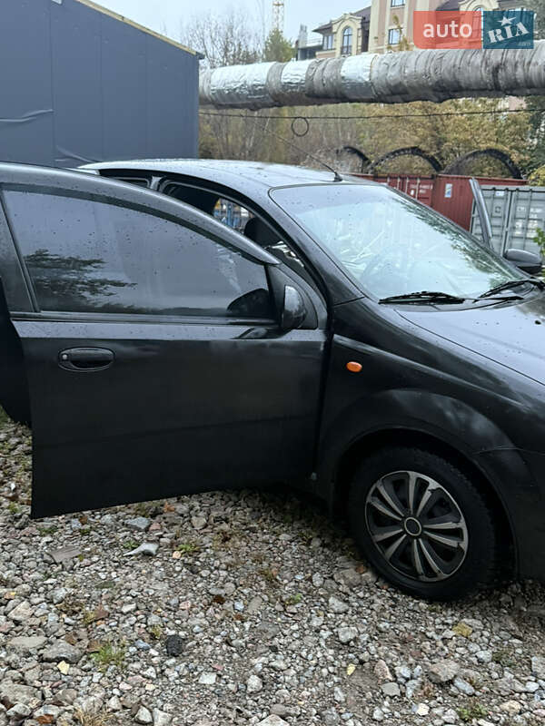 Седан Chevrolet Aveo 2005 в Киеве фото 27 Седан Chevrolet Aveo 2005 в Киеве