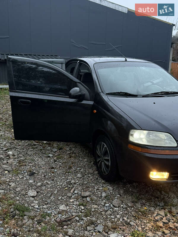 Седан Chevrolet Aveo 2005 в Киеве фото 30 Седан Chevrolet Aveo 2005 в Киеве