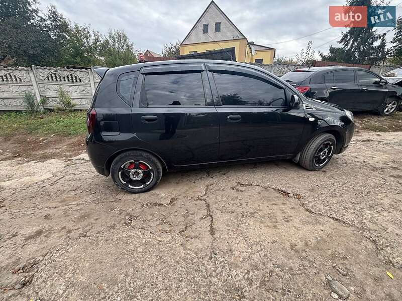 Хетчбек Chevrolet Aveo 2008 в Дніпрі