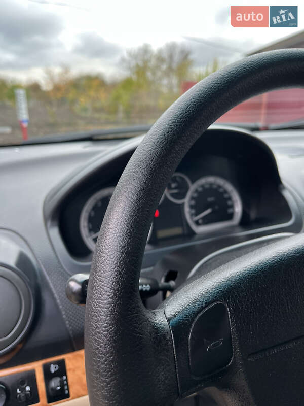 Седан Chevrolet Aveo 2008 в Хороле фото 28 Седан Chevrolet Aveo 2008 в Хороле