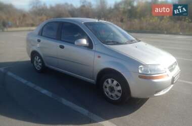 Седан Chevrolet Aveo 2005 в Києві
