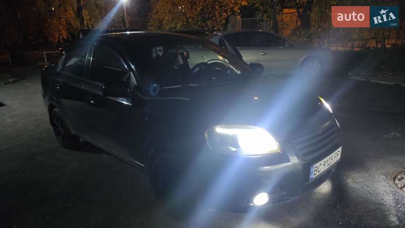 Седан Chevrolet Aveo 2006 в Львове