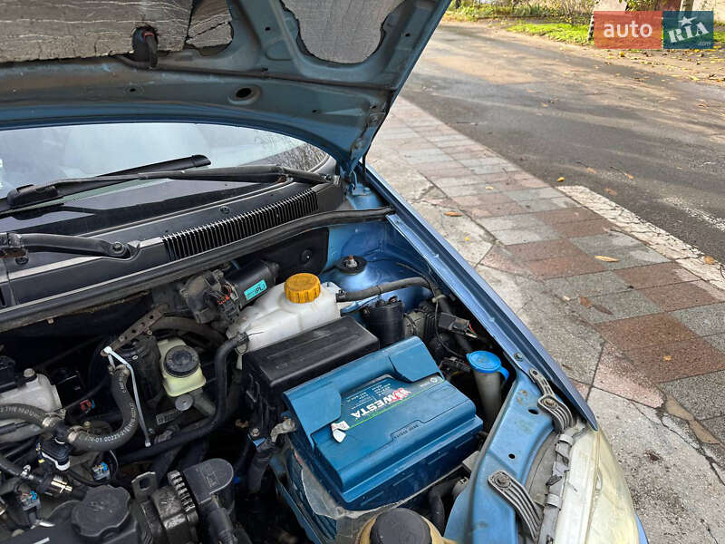 Седан Chevrolet Aveo 2005 в Одесі