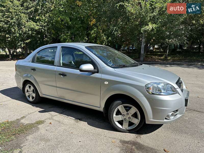 Седан Chevrolet Aveo 2007 в Желтых Водах