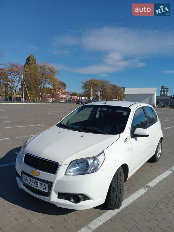 Хэтчбек Chevrolet Aveo 2010 в Одессе фото Хэтчбек Chevrolet Aveo 2010 в Одессе