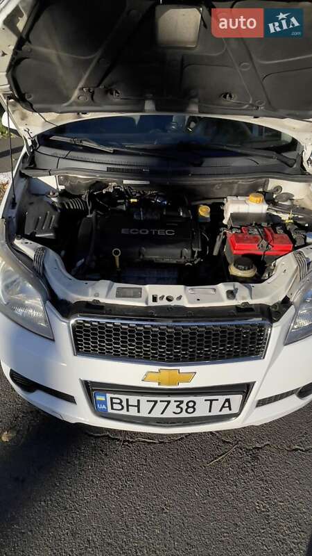 Хэтчбек Chevrolet Aveo 2010 в Одессе фото 10 Хэтчбек Chevrolet Aveo 2010 в Одессе