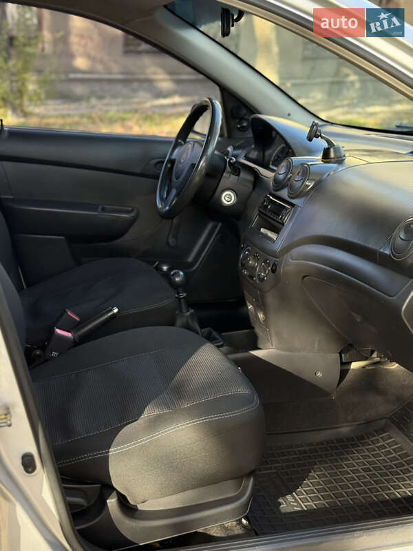 Седан Chevrolet Aveo 2006 в Николаеве фото 12 Седан Chevrolet Aveo 2006 в Николаеве