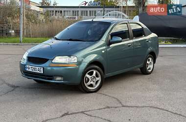 Седан Chevrolet Aveo 2005 в Миколаєві