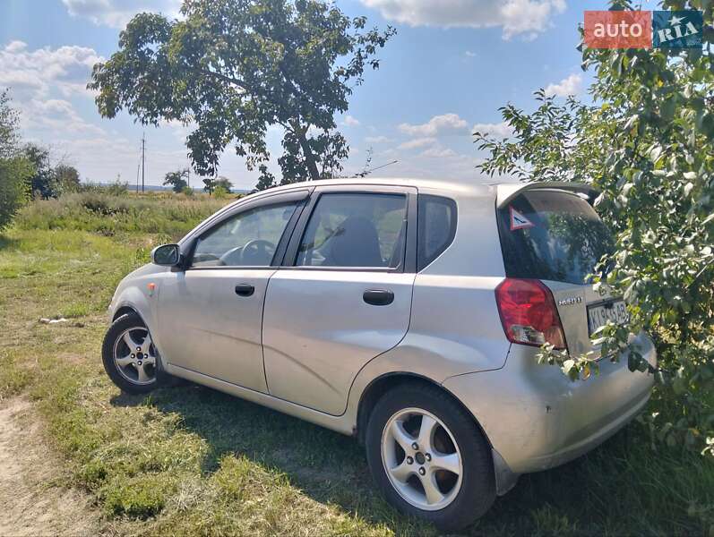 Хэтчбек Chevrolet Aveo 2005 в Киеве фото 3 Хэтчбек Chevrolet Aveo 2005 в Киеве