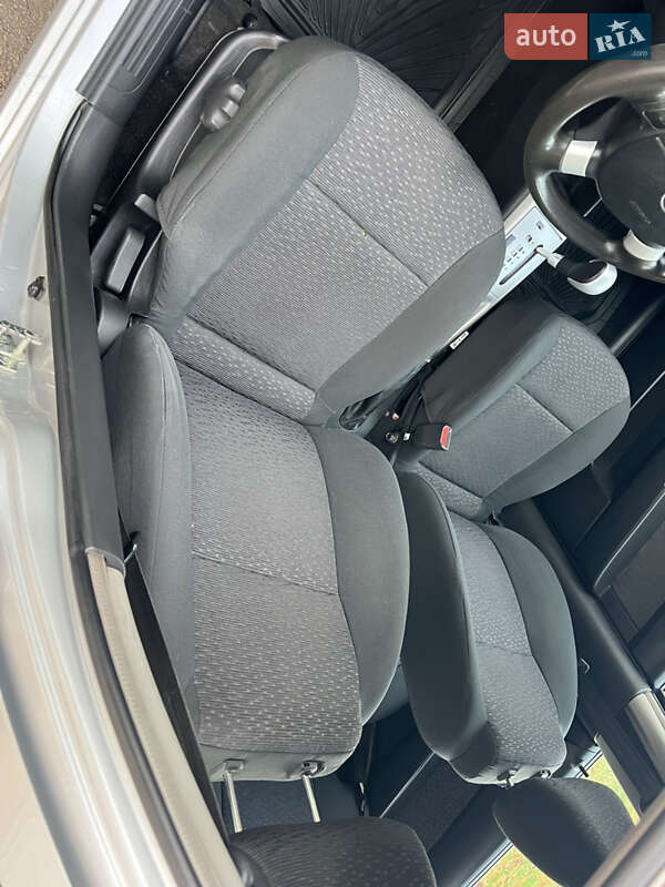 Седан Chevrolet Aveo 2011 в Апостолово