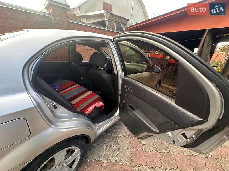 Седан Chevrolet Aveo 2007 в Тернополі