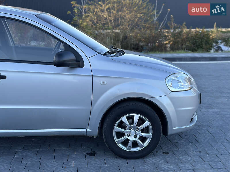 Седан Chevrolet Aveo 2006 в Самборе