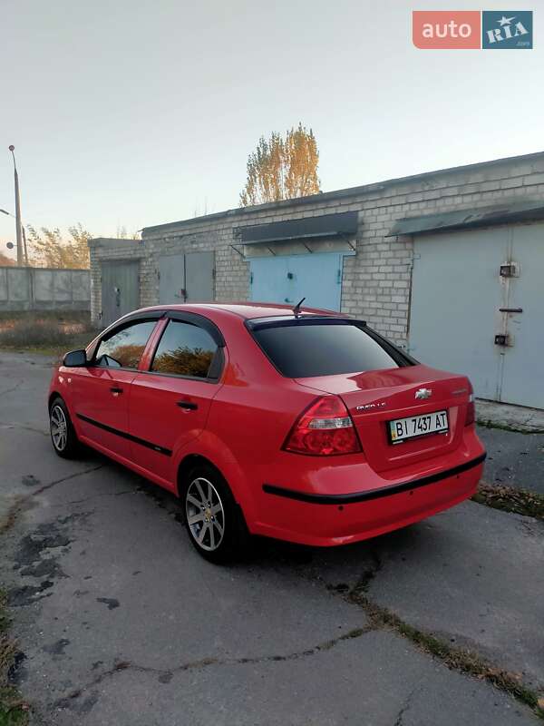Седан Chevrolet Aveo 2008 в Кременчуге