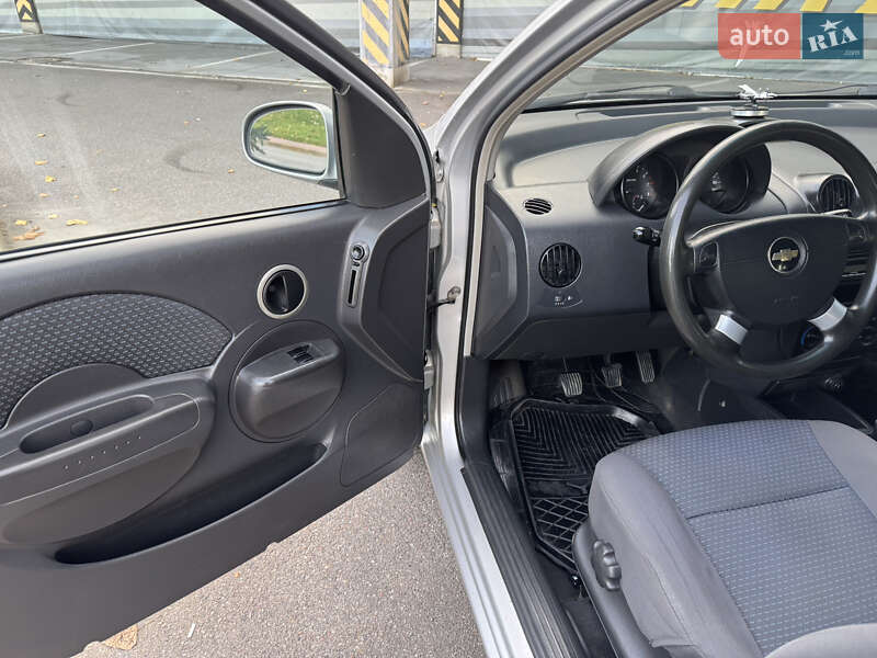 Хэтчбек Chevrolet Aveo 2007 в Киеве фото 27 Хэтчбек Chevrolet Aveo 2007 в Киеве