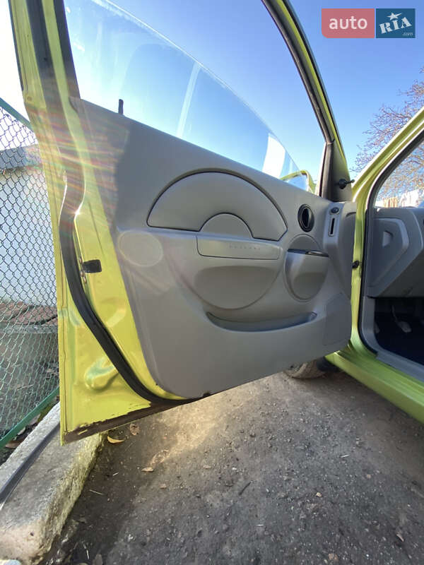 Седан Chevrolet Aveo 2005 в Николаеве фото 14 Седан Chevrolet Aveo 2005 в Николаеве