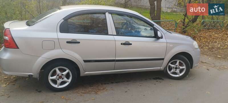 Седан Chevrolet Aveo 2007 в Ровно фото 3 Седан Chevrolet Aveo 2007 в Ровно