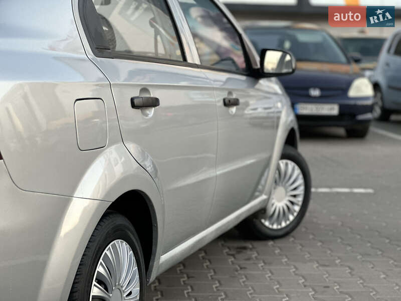 Седан Chevrolet Aveo 2006 в Одессе