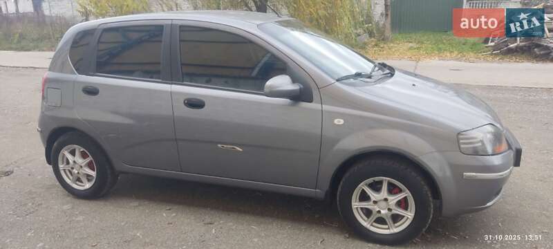 Хэтчбек Chevrolet Aveo 2007 в Житомире фото 6 Хэтчбек Chevrolet Aveo 2007 в Житомире