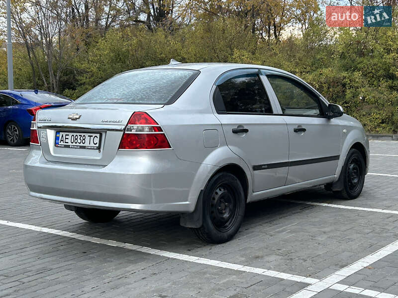 Седан Chevrolet Aveo 2007 в Днепре