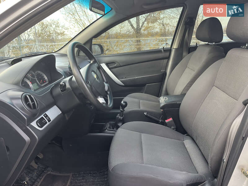 Седан Chevrolet Aveo 2006 в Днепре фото 12 Седан Chevrolet Aveo 2006 в Днепре