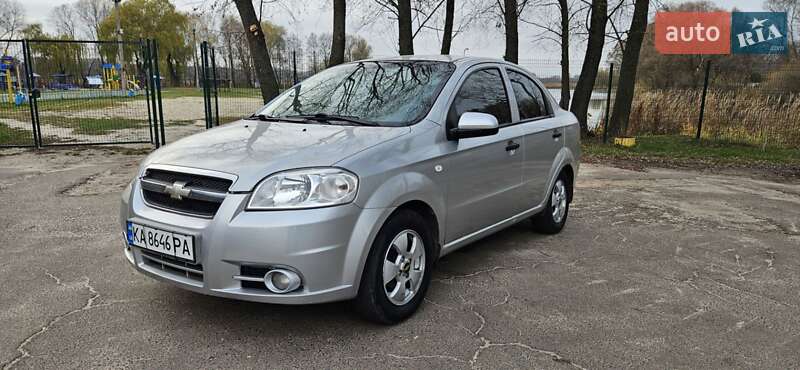 Седан Chevrolet Aveo 2006 в Прилуках