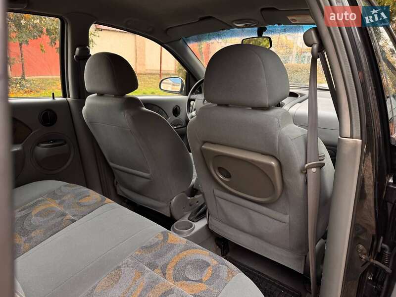 Хэтчбек Chevrolet Aveo 2005 в Одессе фото 21 Хэтчбек Chevrolet Aveo 2005 в Одессе