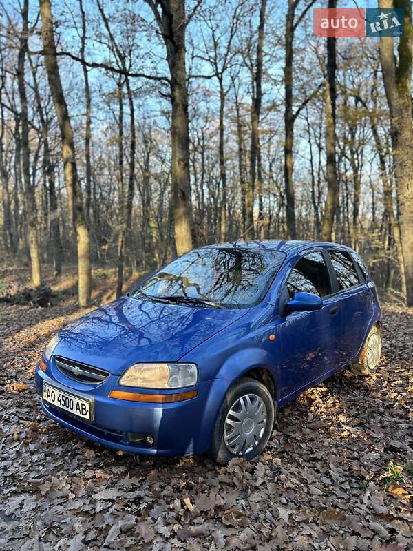 Хэтчбек Chevrolet Aveo 2005 в Ужгороде фото 3 Хэтчбек Chevrolet Aveo 2005 в Ужгороде