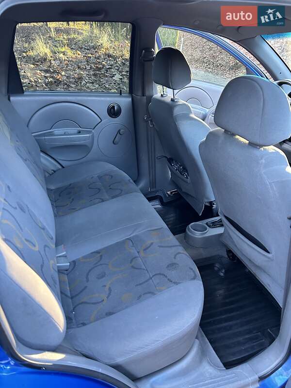 Хэтчбек Chevrolet Aveo 2005 в Ужгороде фото 8 Хэтчбек Chevrolet Aveo 2005 в Ужгороде