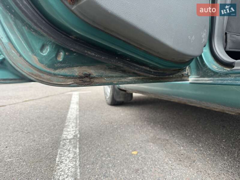 Седан Chevrolet Aveo 2004 в Николаеве