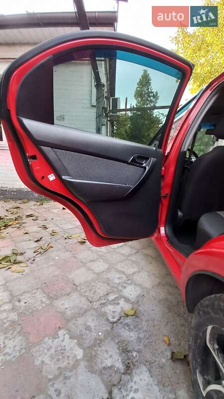Седан Chevrolet Aveo 2010 в Дніпрі