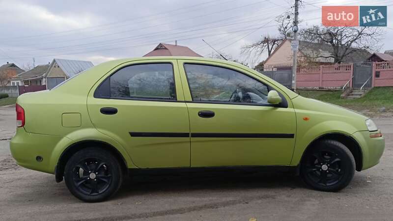 Седан Chevrolet Aveo 2004 в Звенигородці