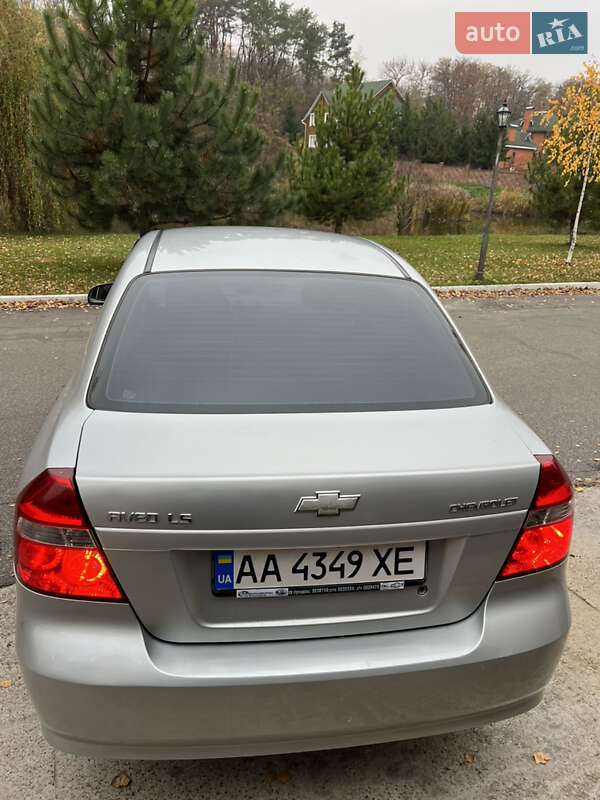 Седан Chevrolet Aveo 2009 в Киеве