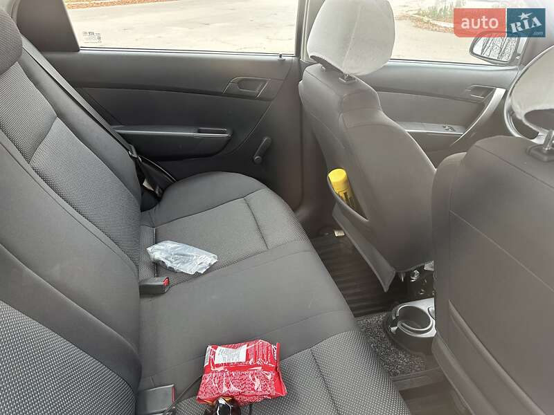 Седан Chevrolet Aveo 2007 в Желтых Водах