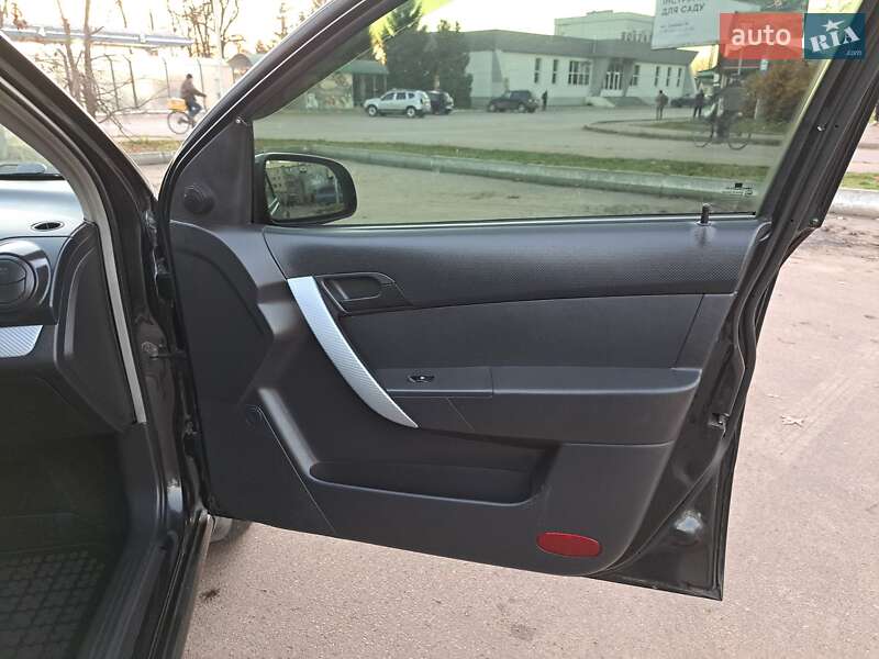 Седан Chevrolet Aveo 2007 в Шостке