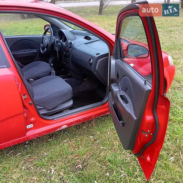 Хэтчбек Chevrolet Aveo 2006 в Великой Березовице