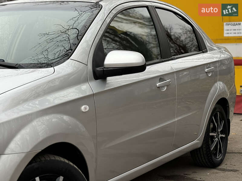 Седан Chevrolet Aveo 2008 в Хмельницком