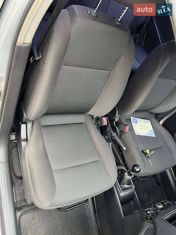 Седан Chevrolet Aveo 2009 в Киеве