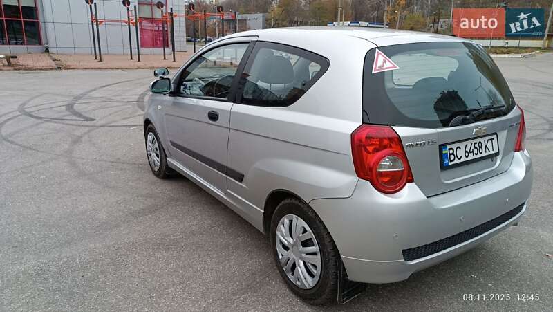 Хэтчбек Chevrolet Aveo 2008 в Харькове