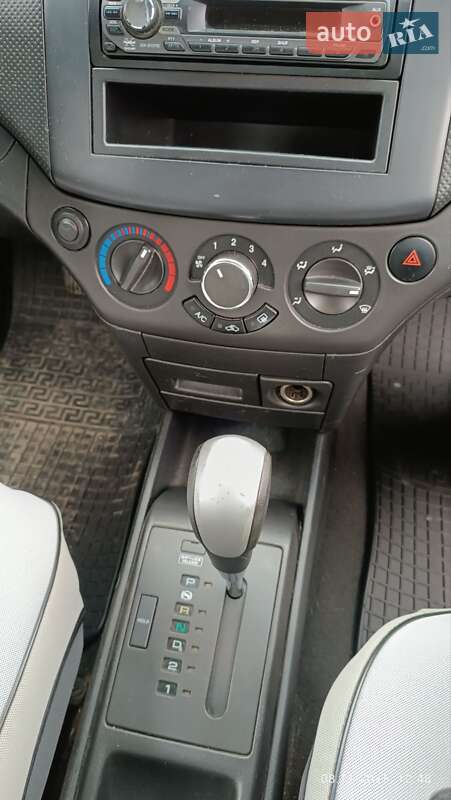 Хэтчбек Chevrolet Aveo 2008 в Харькове