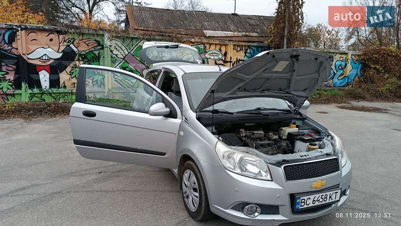Хэтчбек Chevrolet Aveo 2008 в Харькове