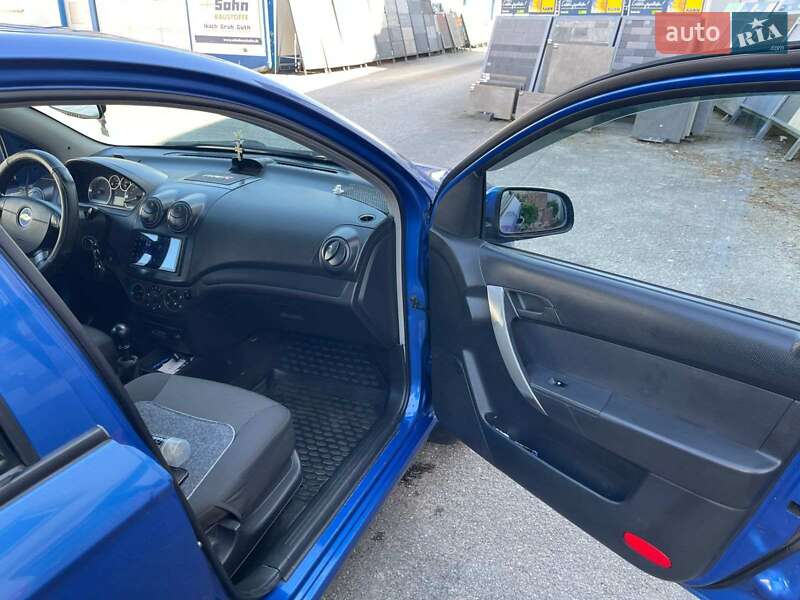 Седан Chevrolet Aveo 2008 в Полтаве