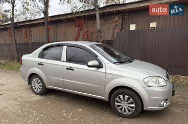 Седан Chevrolet Aveo 2007 в Днепре