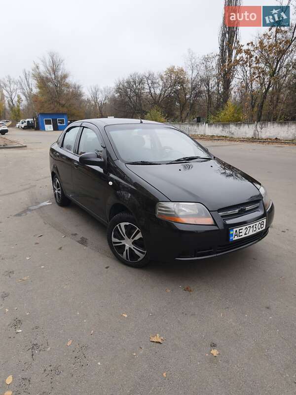 Седан Chevrolet Aveo 2006 в Днепре