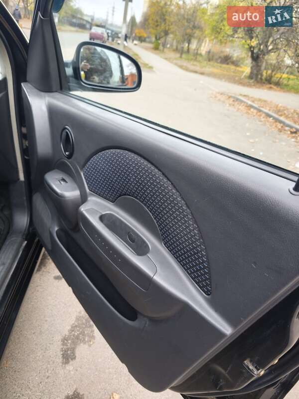 Седан Chevrolet Aveo 2006 в Днепре