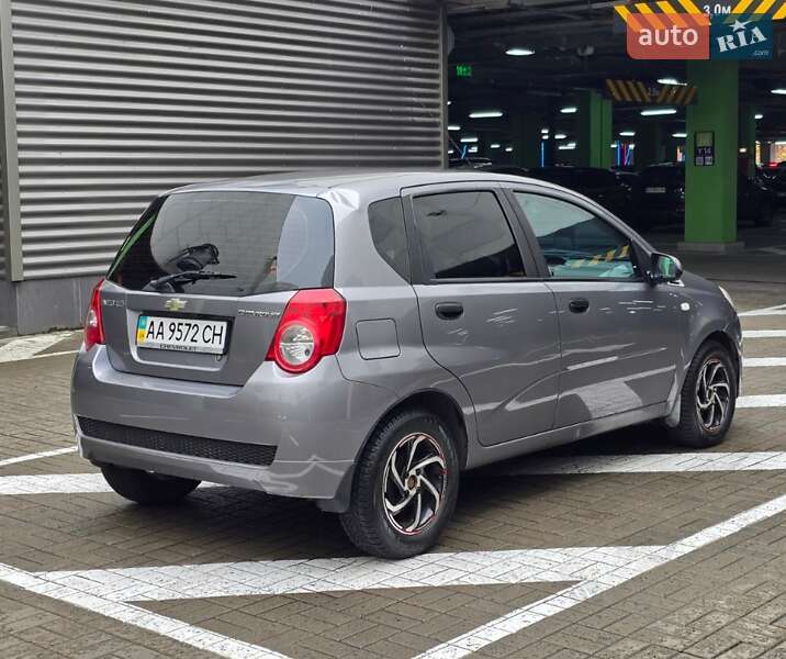 Хэтчбек Chevrolet Aveo 2011 в Киеве