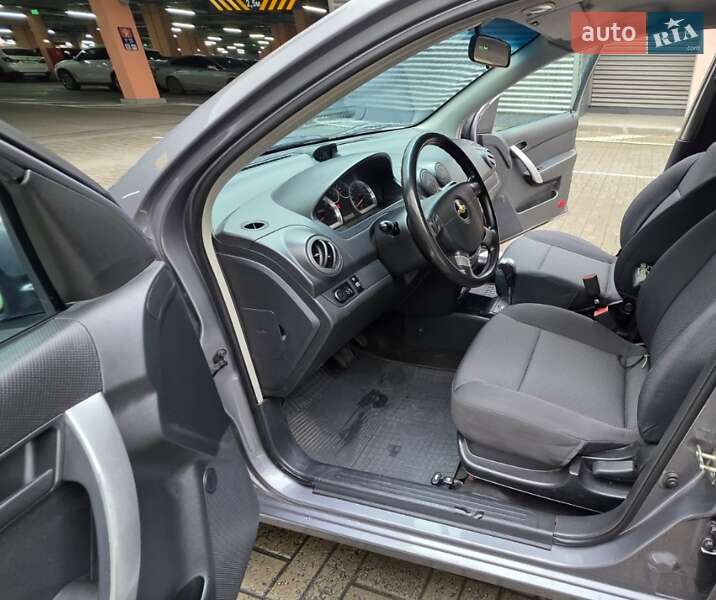 Хэтчбек Chevrolet Aveo 2011 в Киеве