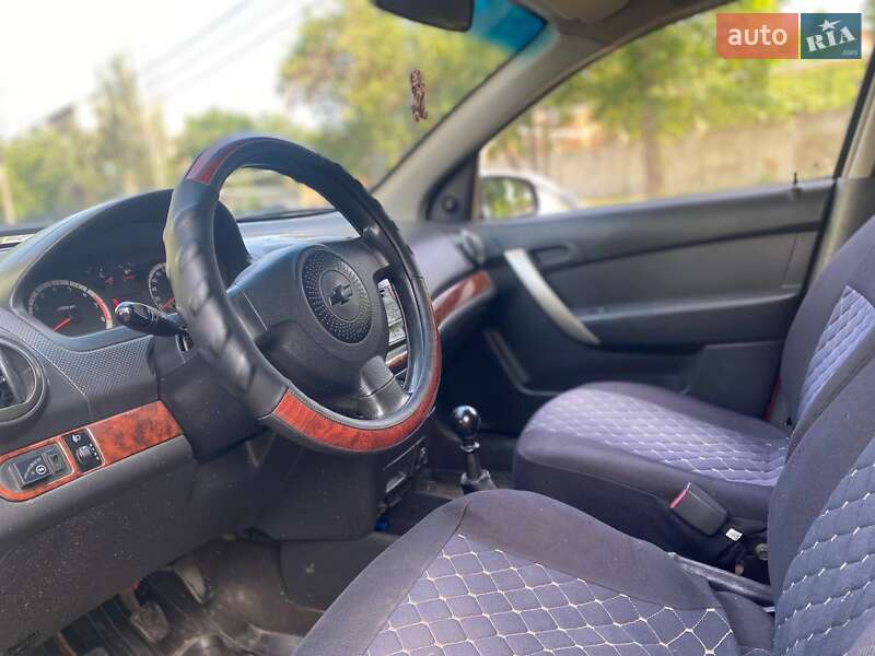Седан Chevrolet Aveo 2006 в Миколаєві