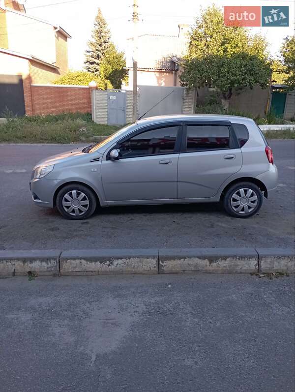 Хэтчбек Chevrolet Aveo 2009 в Харькове