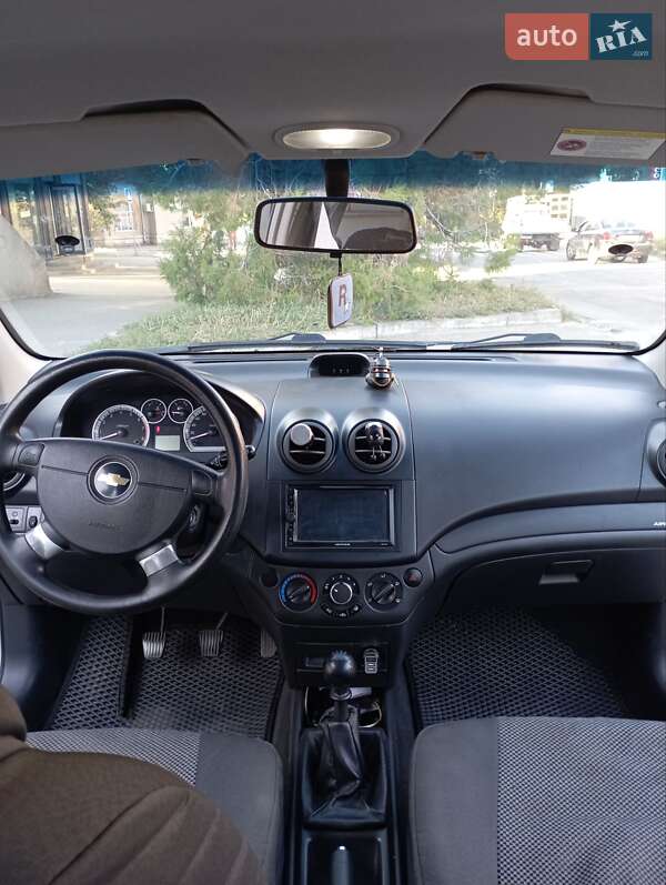 Хэтчбек Chevrolet Aveo 2009 в Харькове